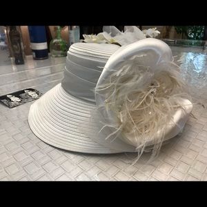 Whittall & Shon White Luxury Hat